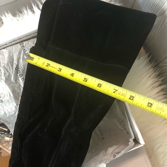 Over the knee black boots - Picture 3 of 5